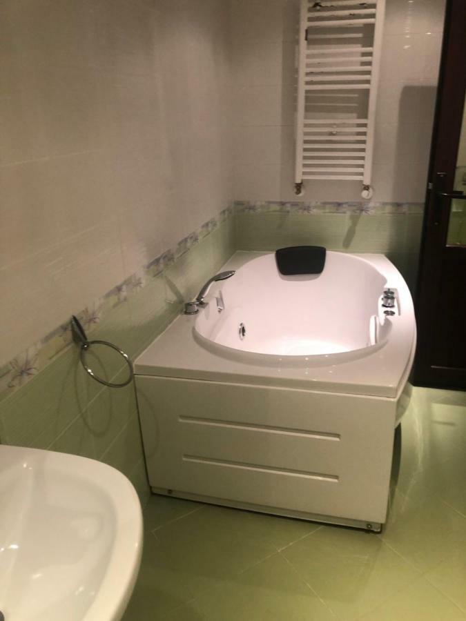 Kŭrdzhali Hotel White House מראה חיצוני תמונה