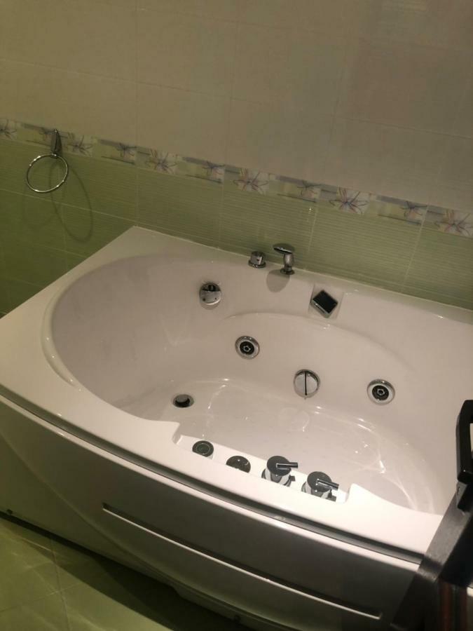Kŭrdzhali Hotel White House מראה חיצוני תמונה