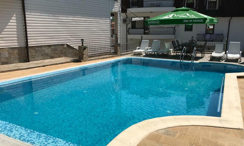 Kŭrdzhali Hotel White House מראה חיצוני תמונה